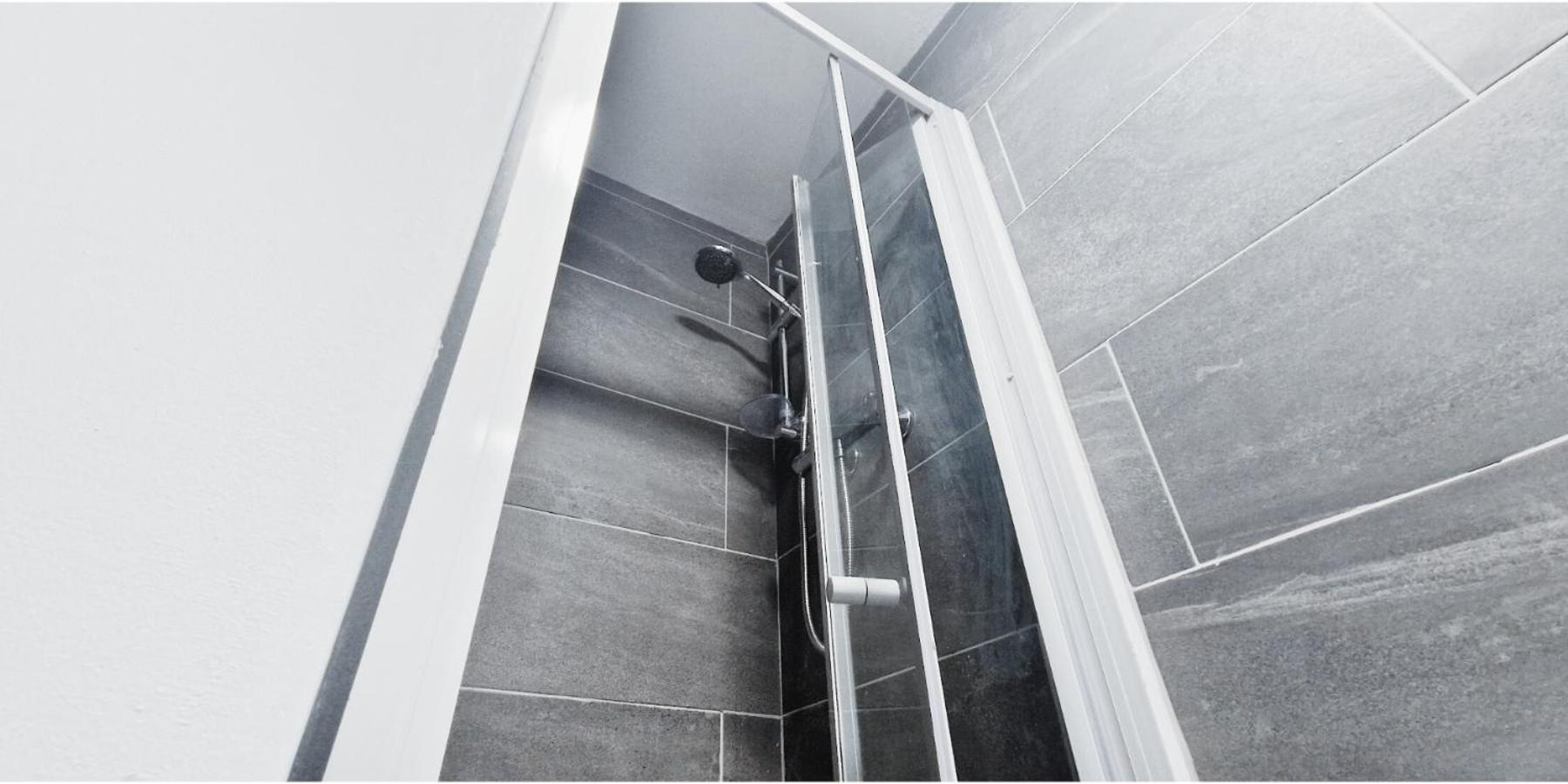 Double Room In Modern House Near نوتينغهام المظهر الخارجي الصورة
